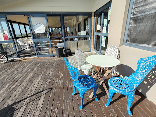 Towradgi Beach Eatery by 10orio kitchen logo