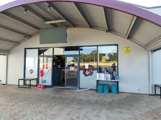 Ready Eddie's Café Wanneroo logo